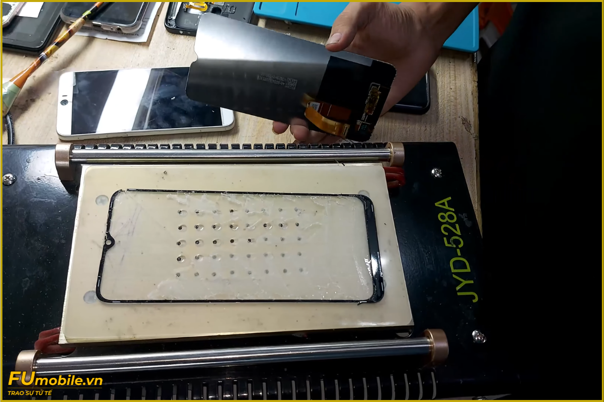 Quy trình ép kính OPPO A78