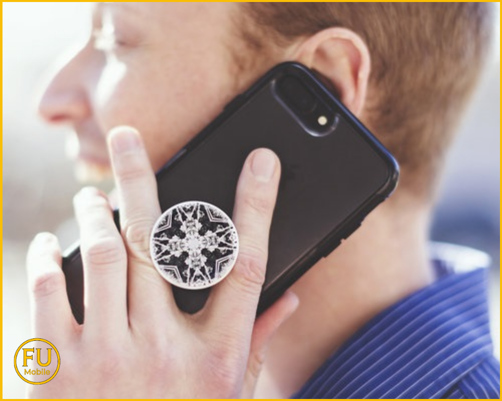 Gắn thêm iRing hoặc Popsocket nếu thường xuyên dùng máy bằng một tay