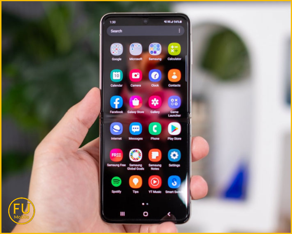 Cách giảm thiểu rủi ro khi ép kính Z Flip 6