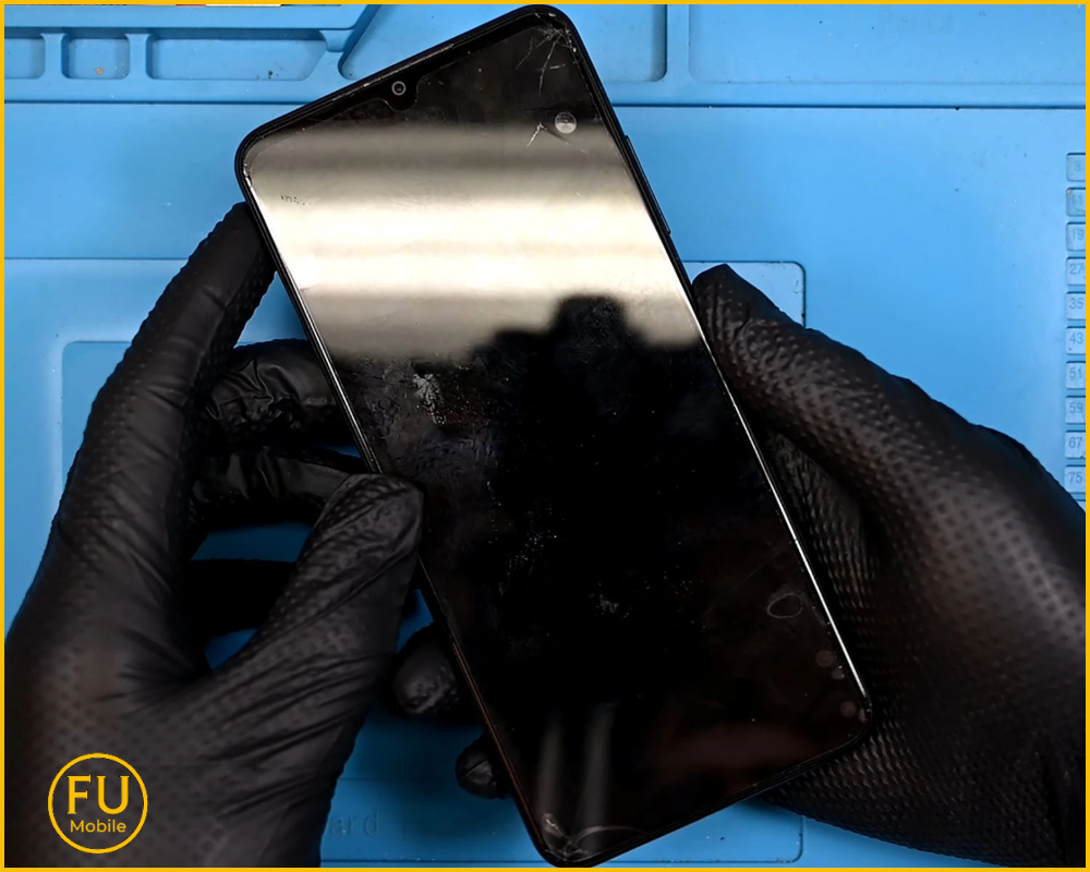 Quy trình thay kính Samsung Galaxy S21 tại FUmobile