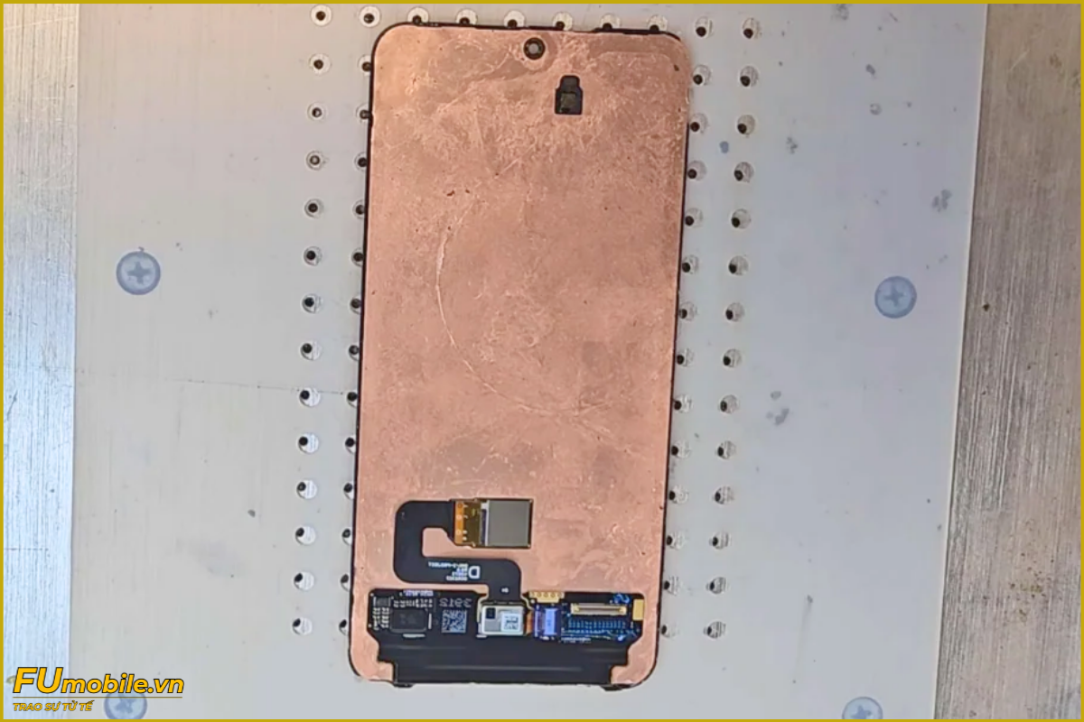 Quy trình ép kính Samsung Galaxy S23 Plus