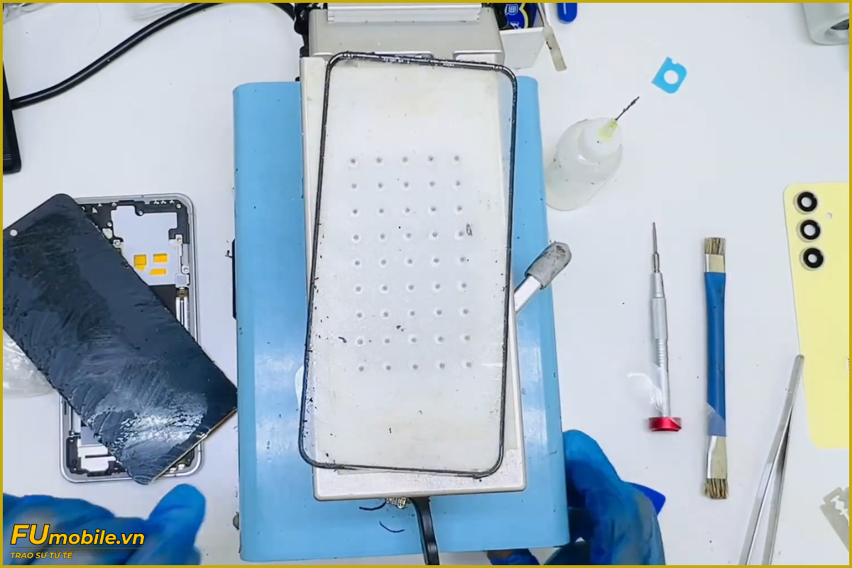 Quy trình ép kính Samsung S24 FE 5G