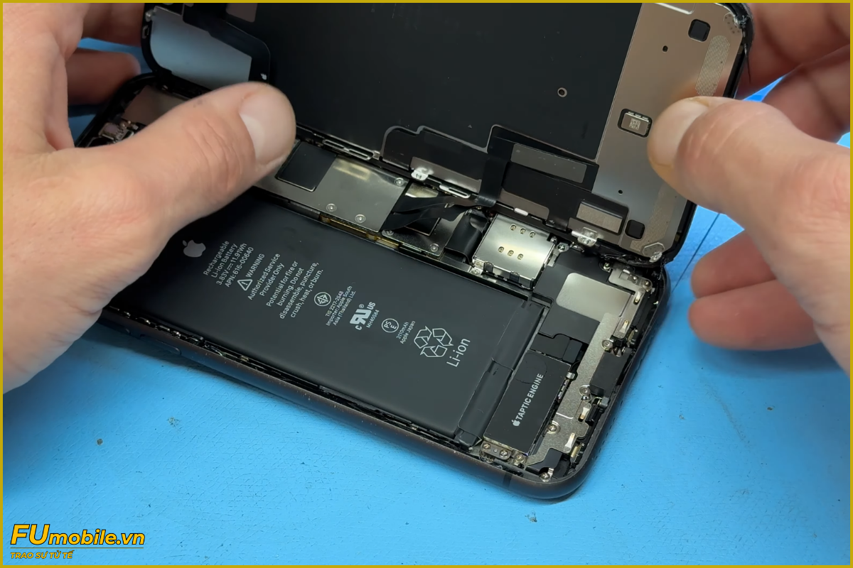 Quy trình thay màn hình iPhone 11