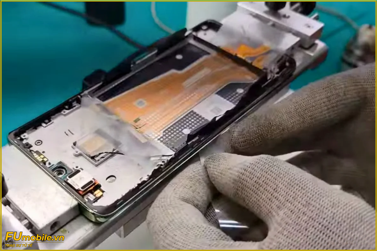 Quy trình thay màn hình Realme Narzo 60 Pro