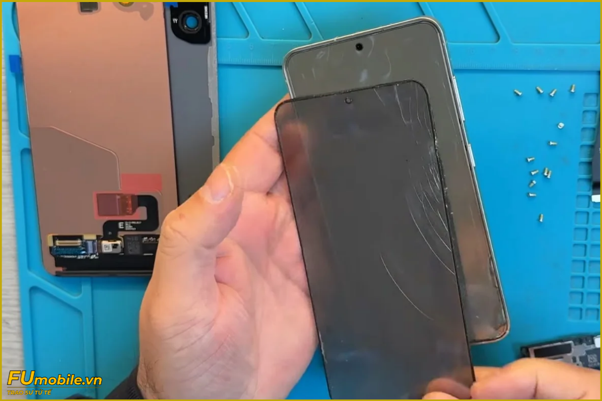 Quy trình thay màn hình Samsung S25 Plus