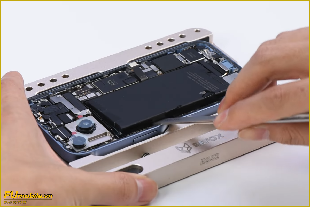 Quy trình thay pin iPhone 14