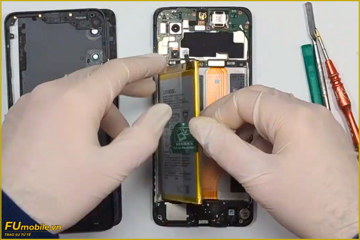 quy-trinh-thay-pin-oppo-a60