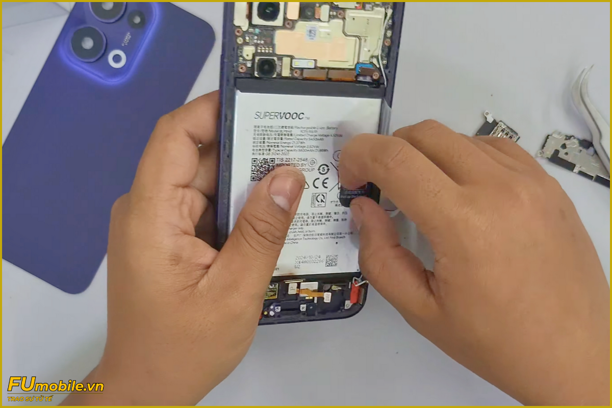 Quy trình thay pin Oppo Reno13 5G