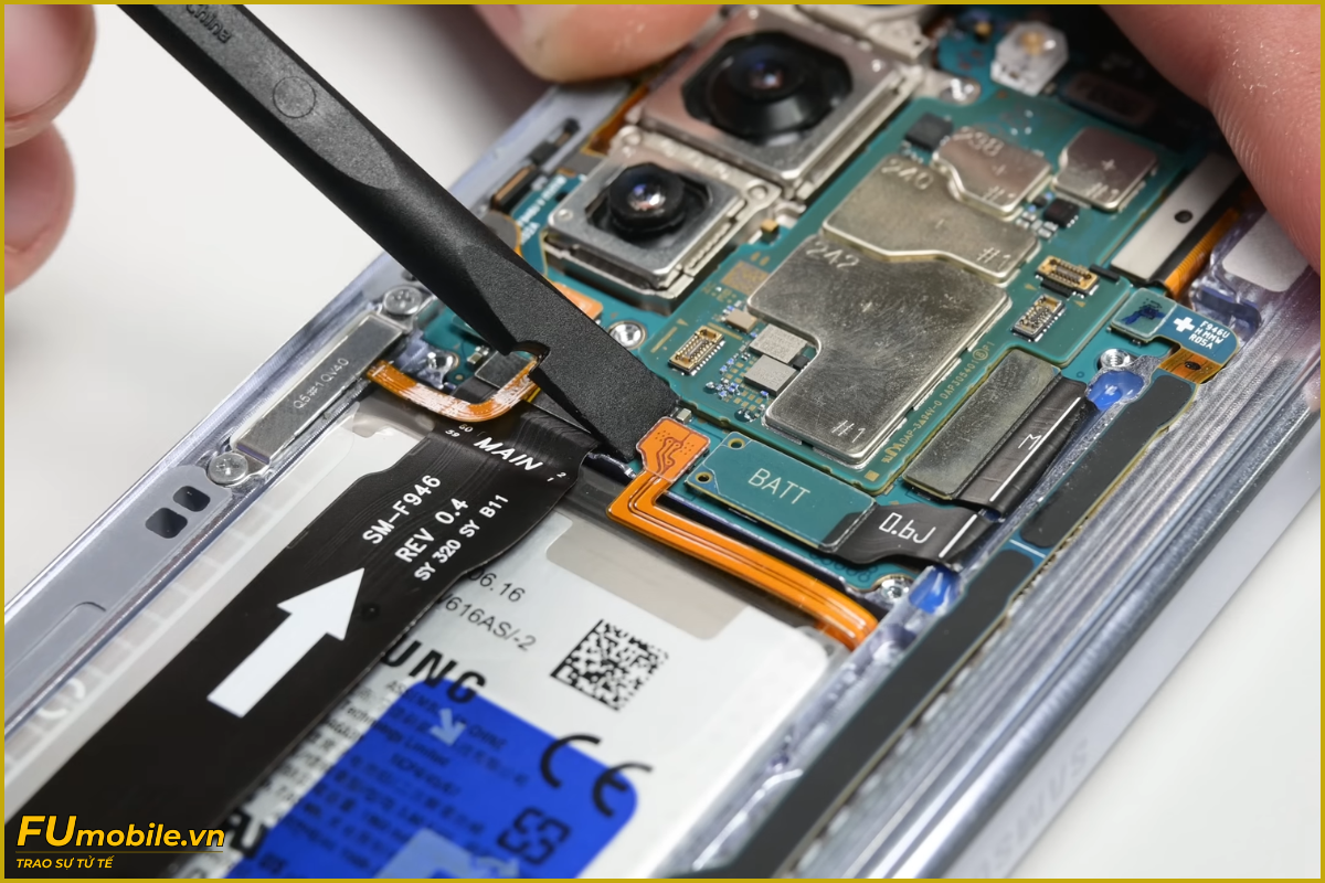 Quy trình thay pin Samsung Galaxy Z Fold 5