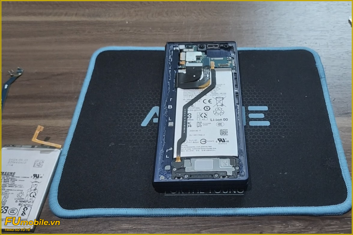 Quy trình thay pin Samsung Galaxy Z Fold 7