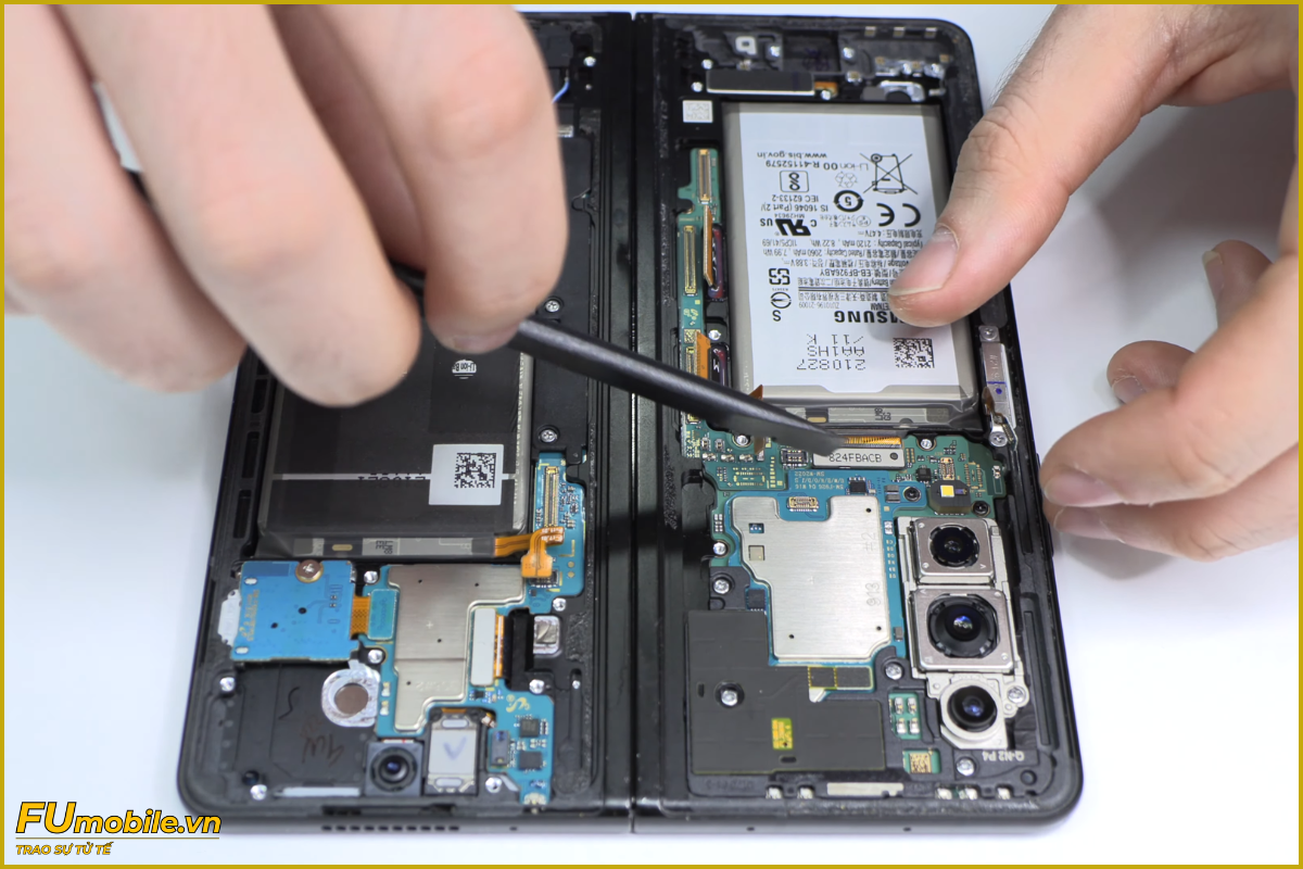 Quy trình thay pin Samsung Galaxy Z Fold