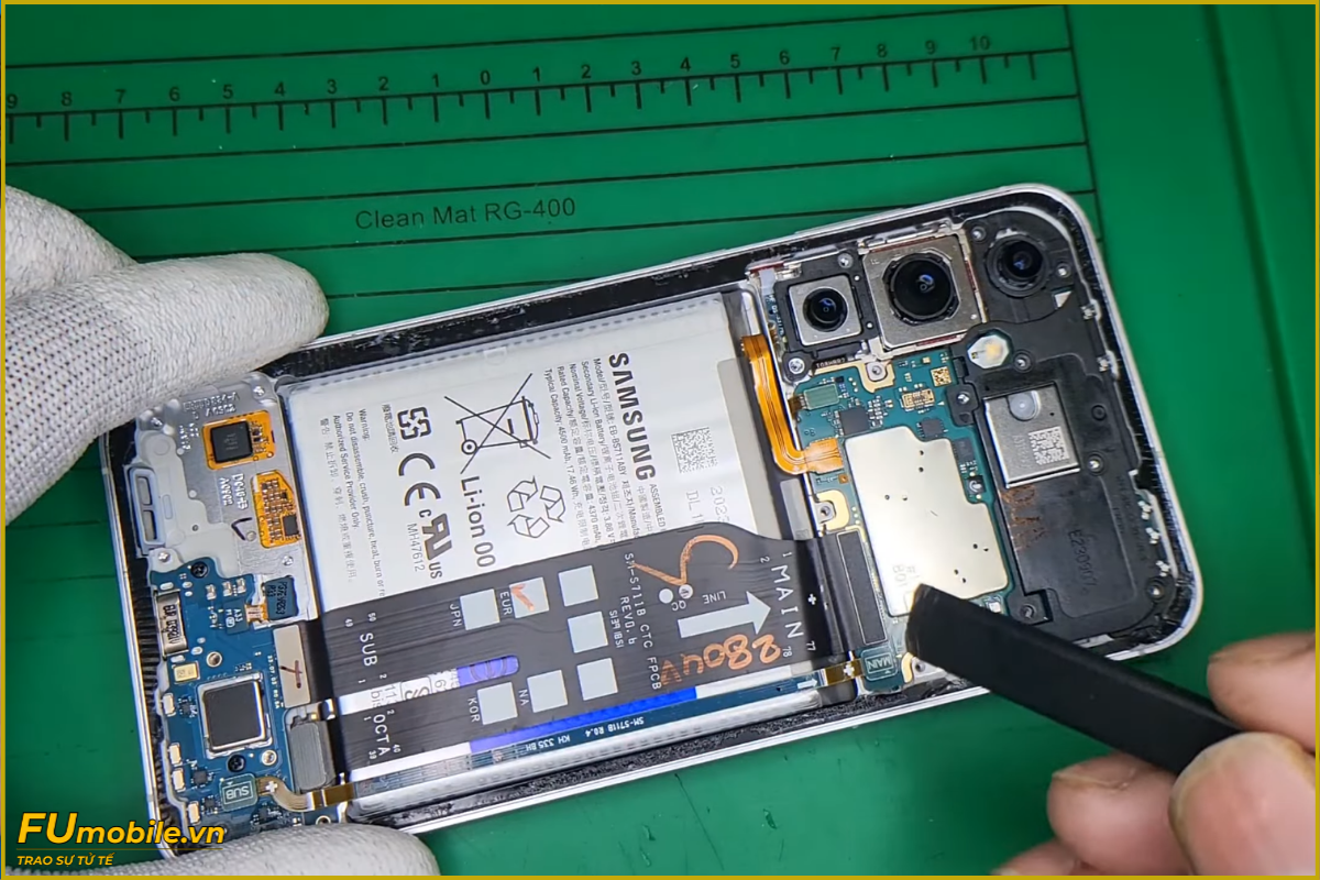 Quy trình thay pin Samsung S23 FE