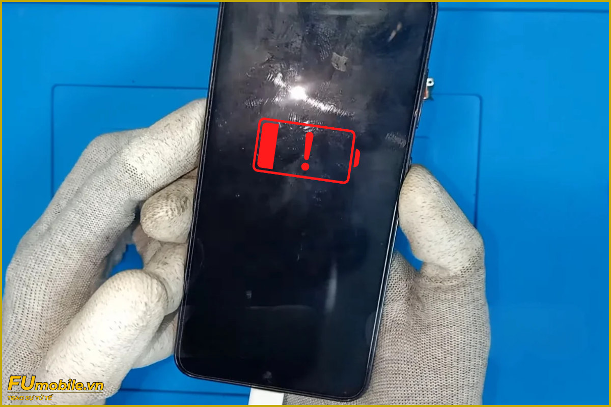 Samsung Galaxy S23 lỗi pin chai sạc không vào