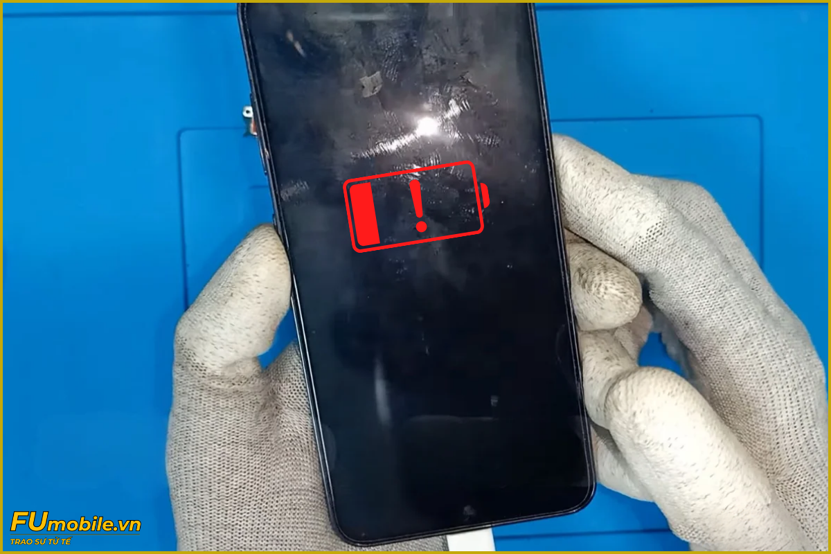 Samsung Galaxy S23 Plus lỗi pin chai sạc không vào