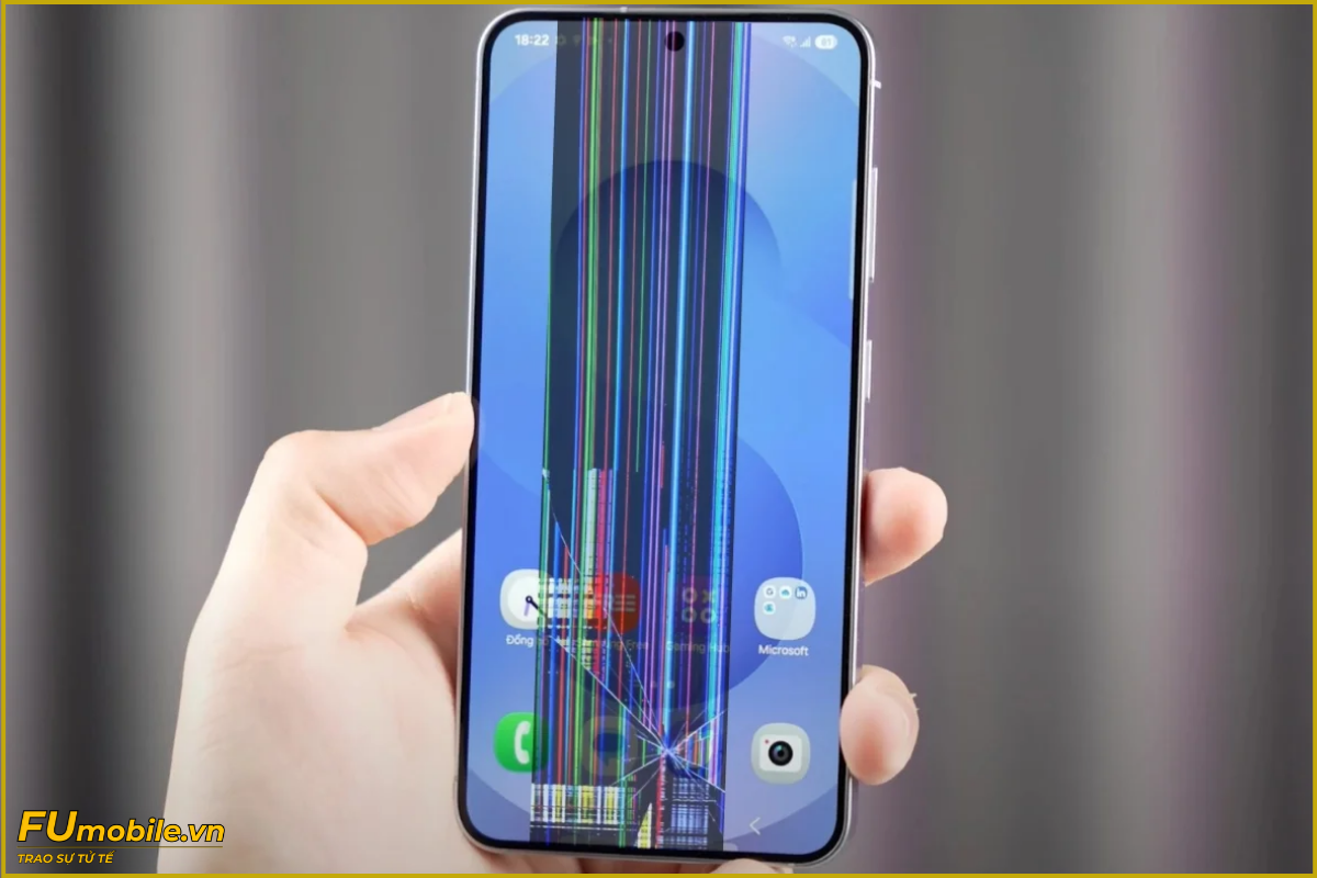 Samsung Galaxy S25+ bị sọc bể màn hình
