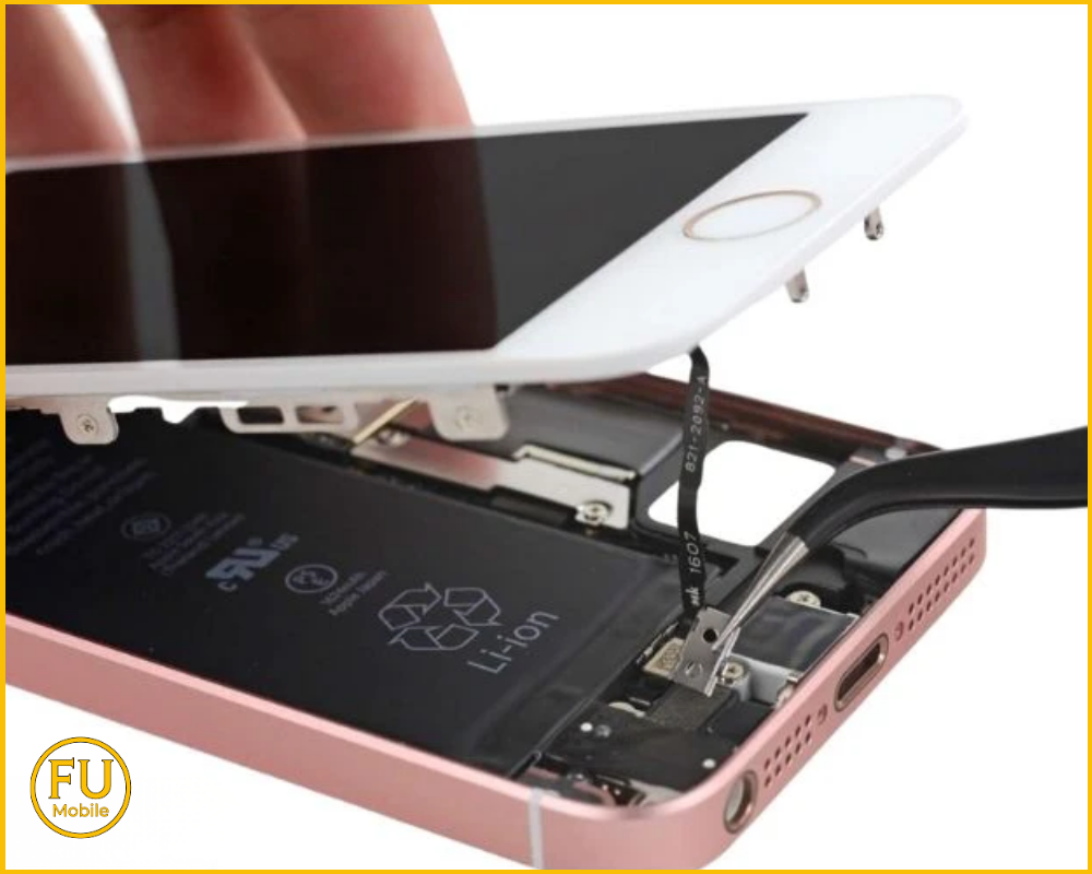 Sửa lỗi sọc màn hình iPhone bằng thay cáp mới