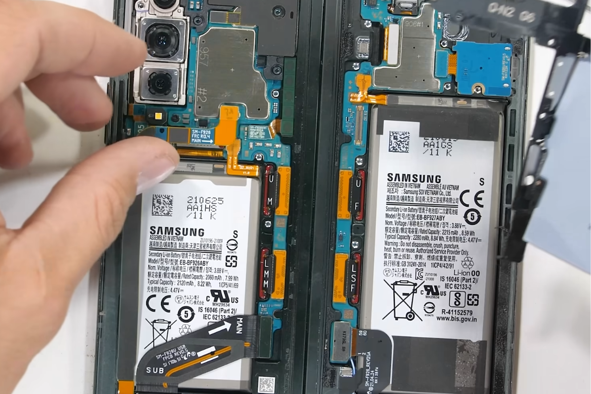 Thay pin Samsung Galaxy Z Fold 3 chính hãng, giá rẻ
