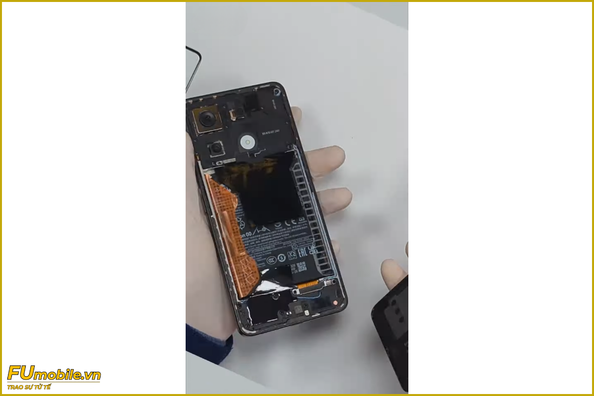Xiaomi 13 Pro pin chai, phù cần thay mới
