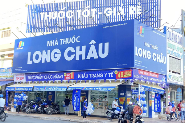 he-thong-nha-thuoc-fpt-long-chau-no-luc-cham-soc-suc-khoe-cong-dong-3