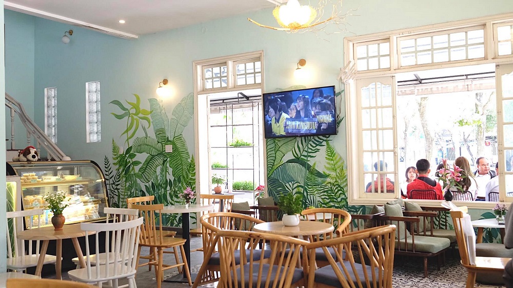 lago-coffee-house-quan-ca-phe-nho-xinh-nep-minh-ben-bo-ho-01-1638899859