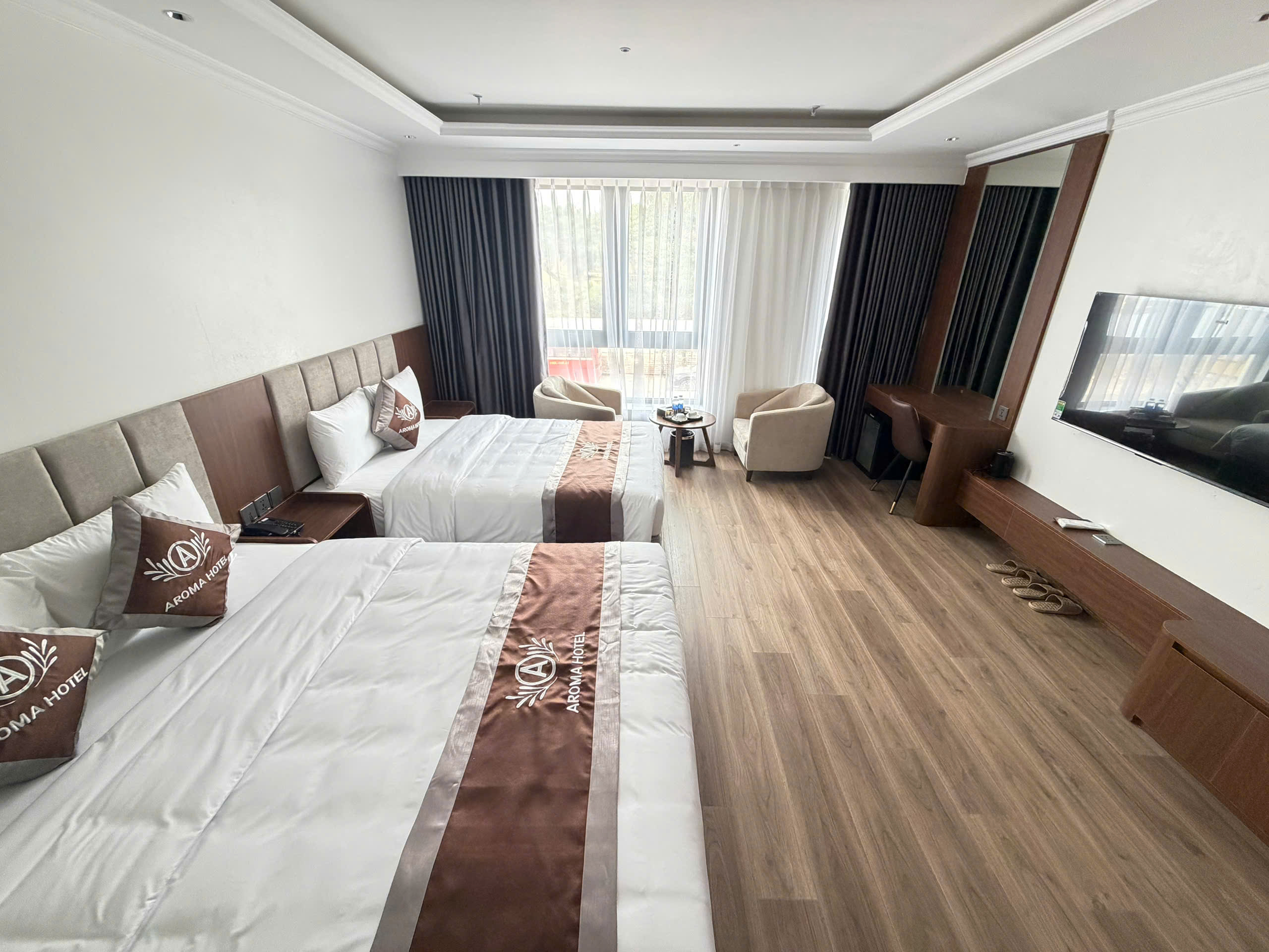 Nhà gỗ sân vườn