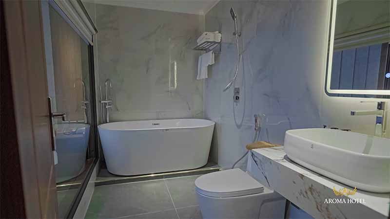 bang-gia-Aroma-an-khanh-hotel-phong-doi-1