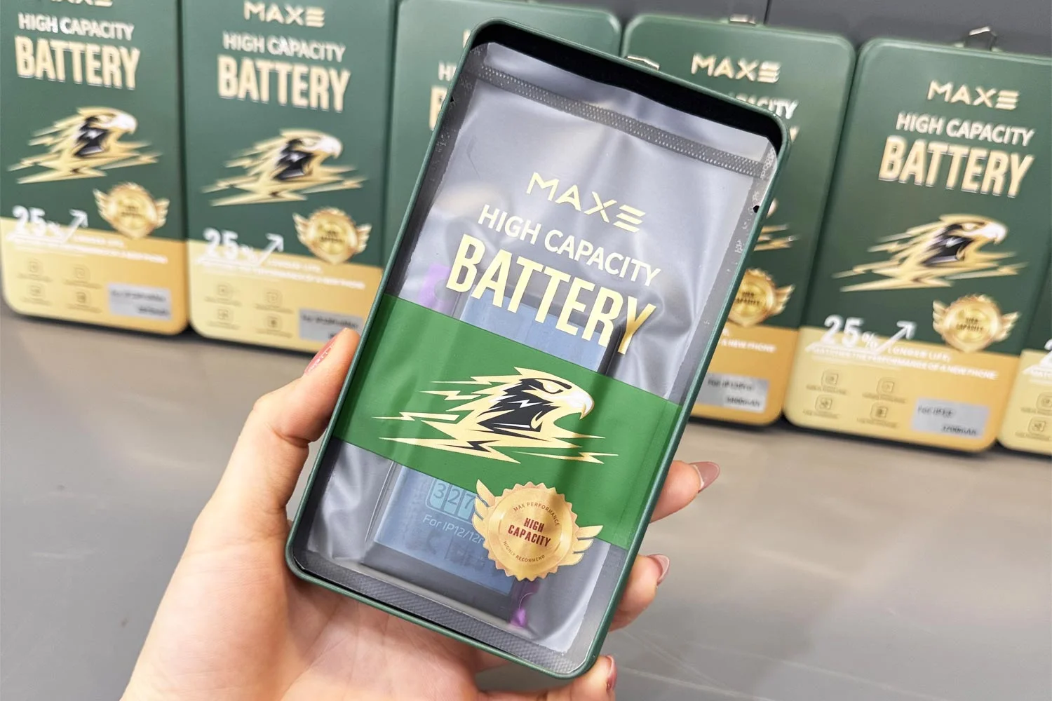 pin-maxe-iphone-12-chinh-hang.html-uu-diem