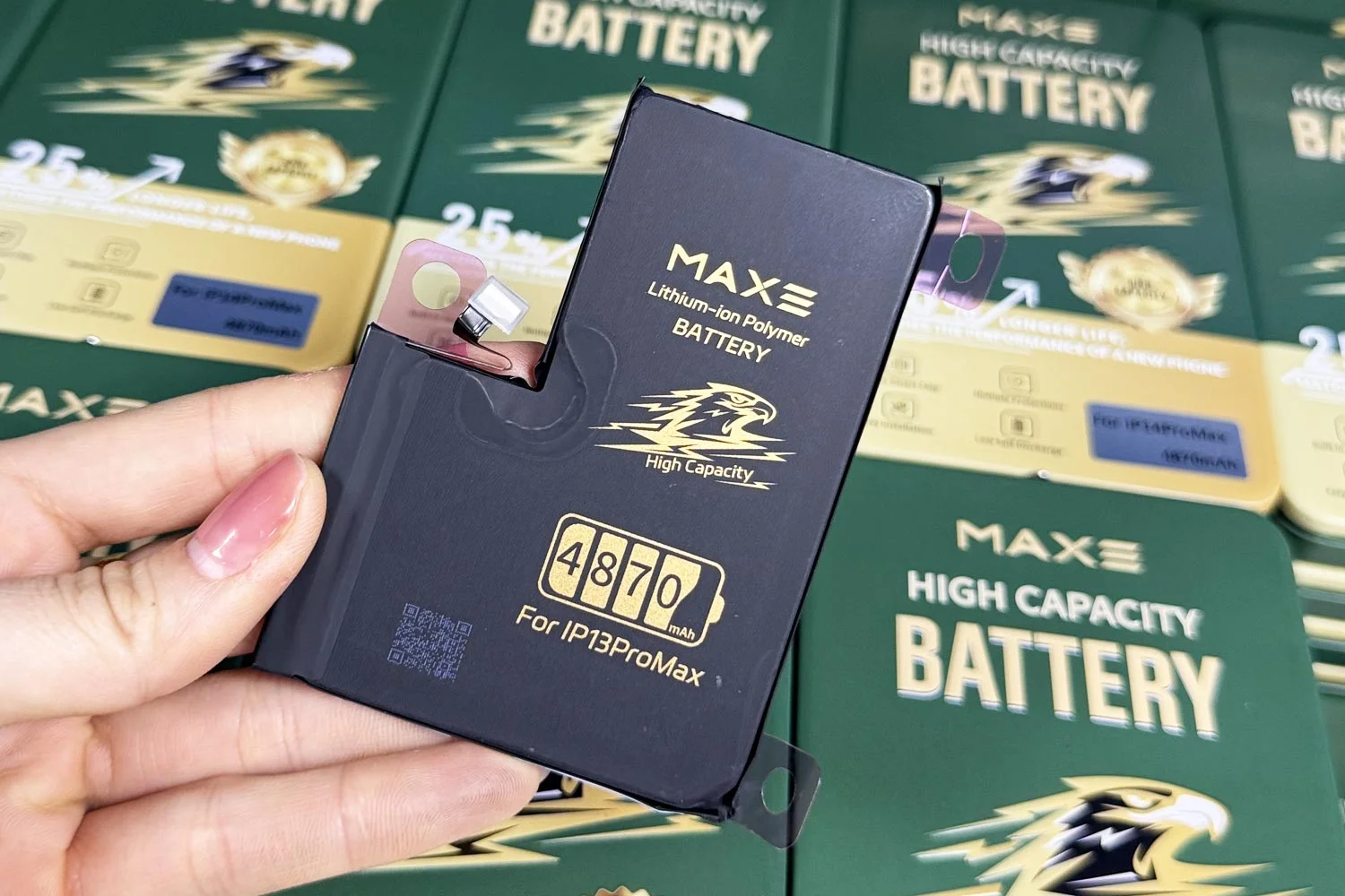 pin-maxe-iphone-13-pro-max-chinh-hang.html-dung-luong