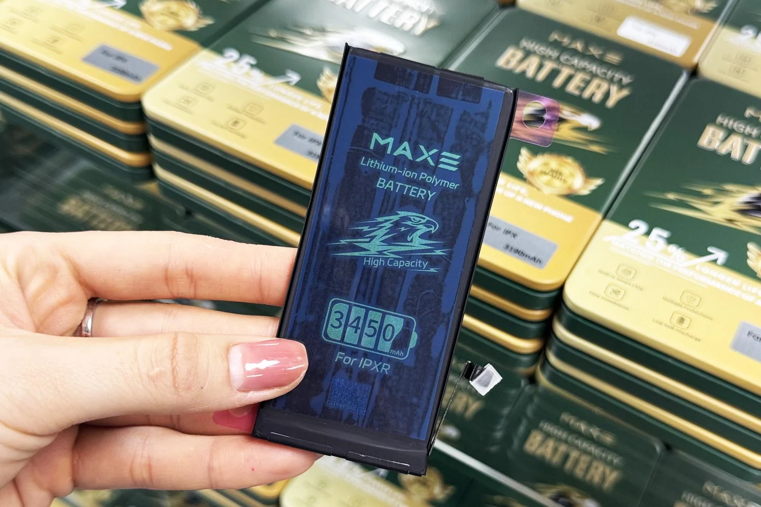 pin-maxe-iphone-xr-chinh-hang.html-dung-luong