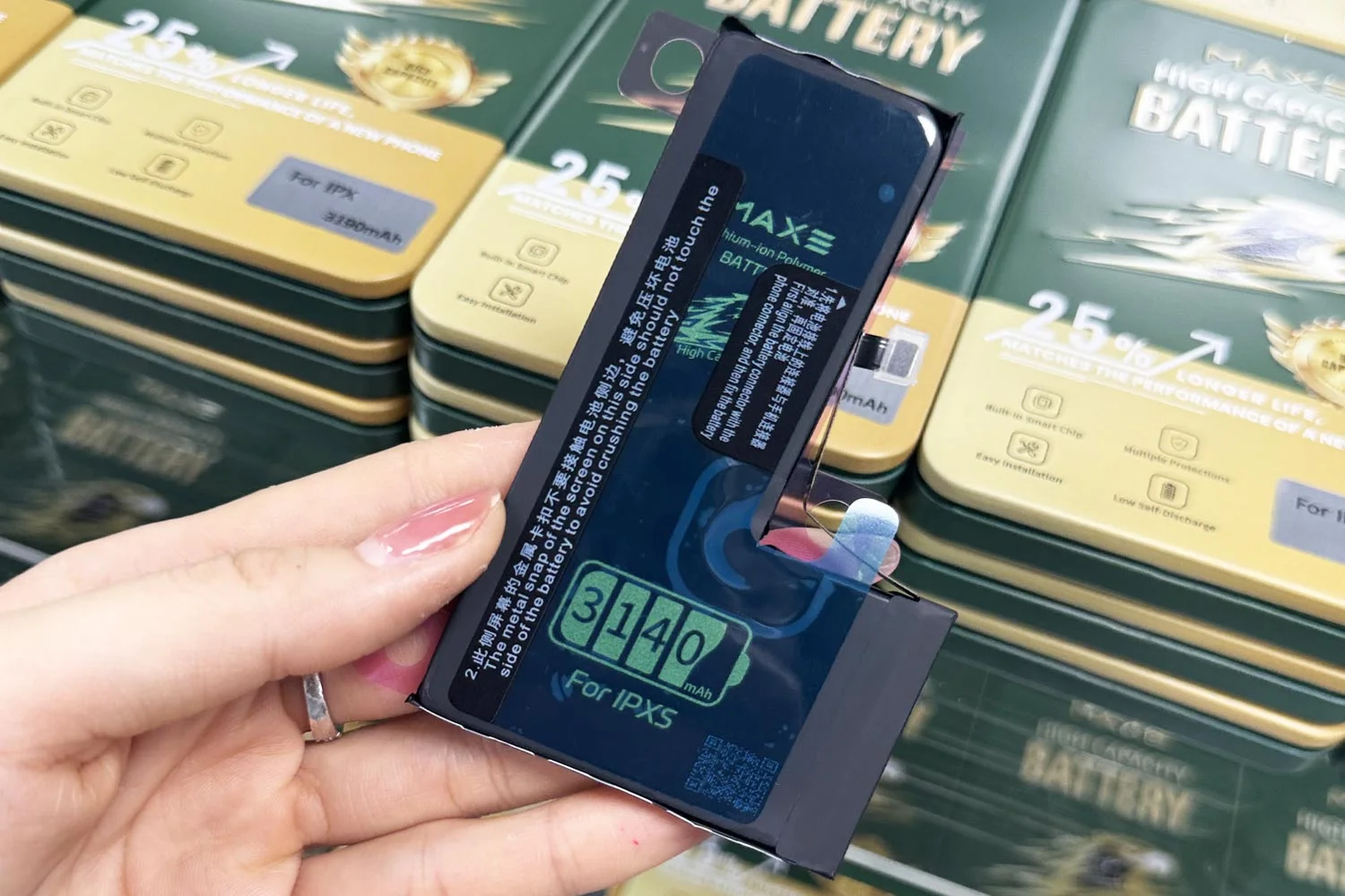 pin-maxe-iphone-xs-chinh-hang.html-dung-luong