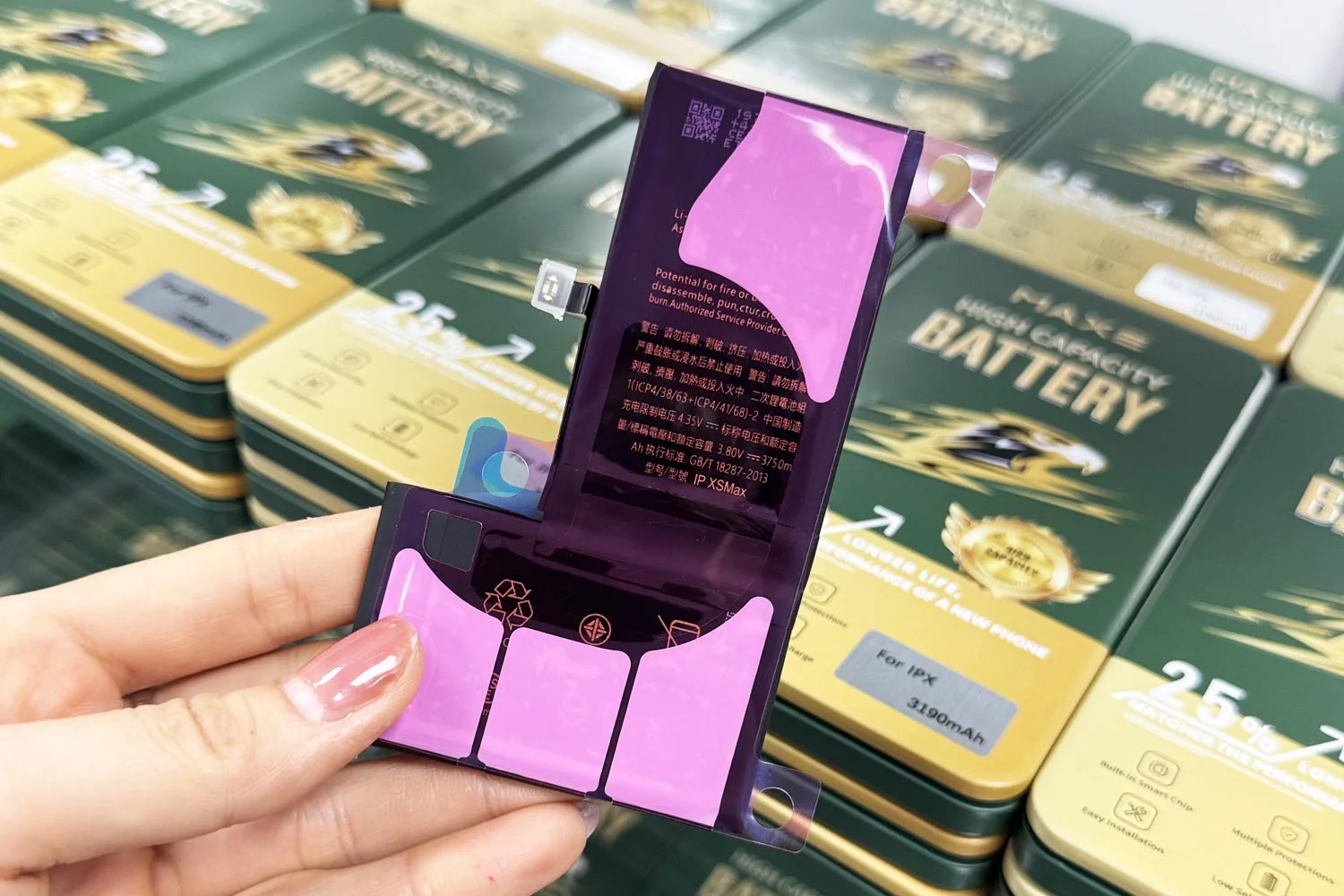 pin-maxe-iphone-xs-max-chinh-hang.html-uu-diem