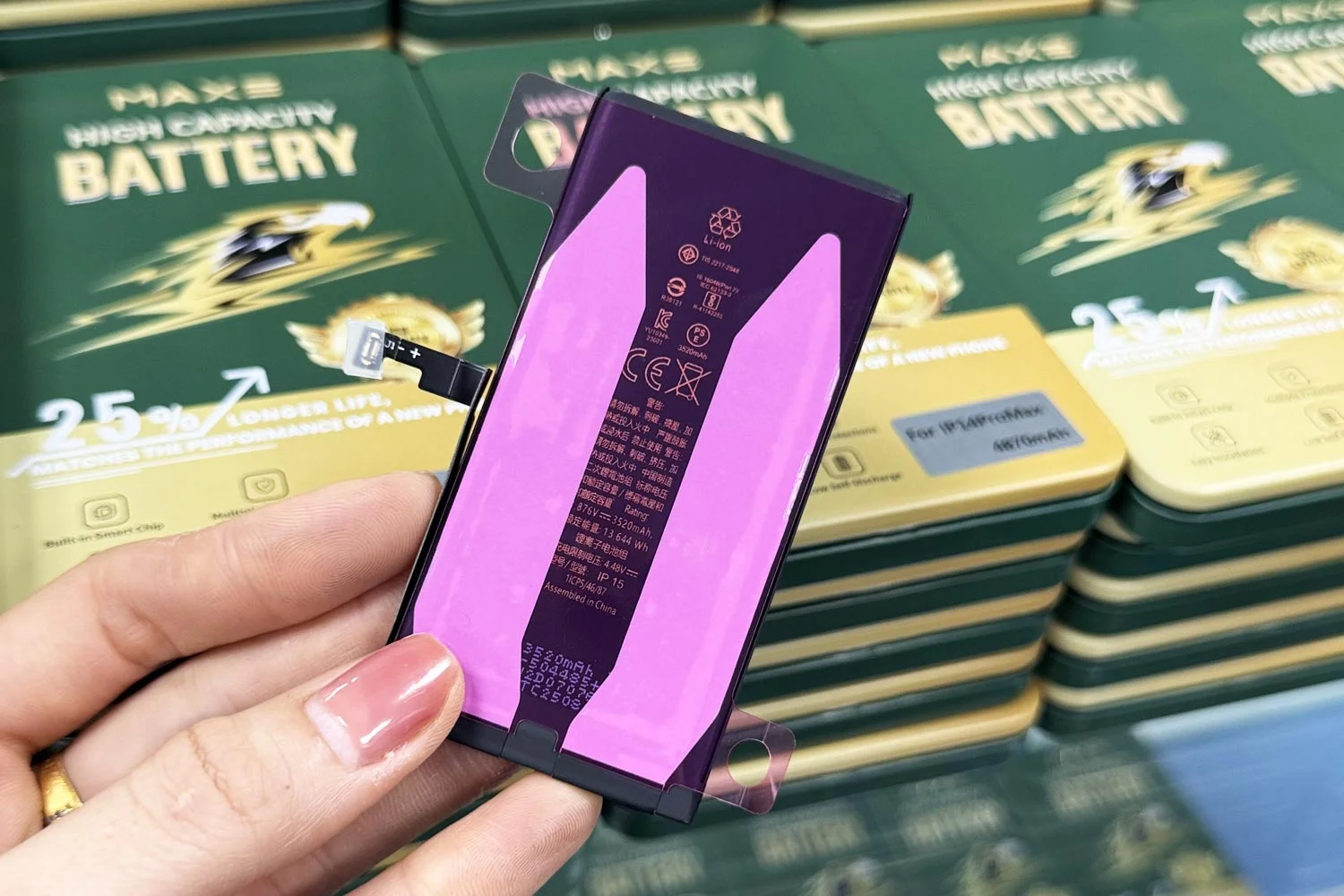 pin-maxe-iphone-15-chinh-hang.html-thong-so-1