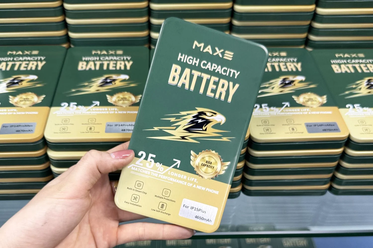 pin-maxe-iphone-15-plus-chinh-hang.html-uu-diem