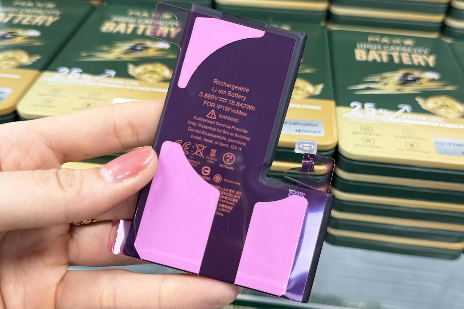 pin-maxe-iphone-15-pro-max-chinh-hang.html-tuong-thich