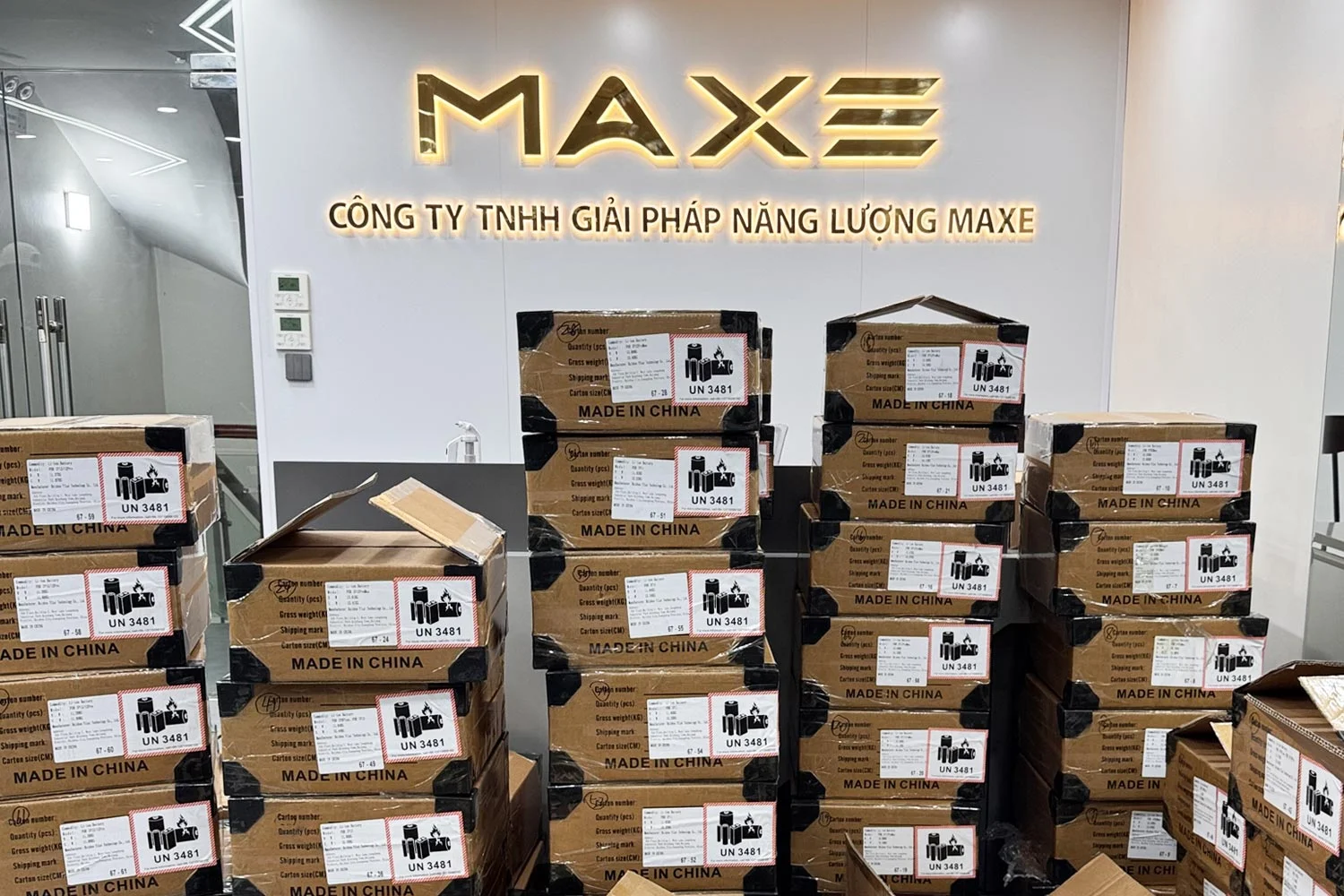 so-sanh-pin-maxe-va-pin-pisen.html-dia-chi