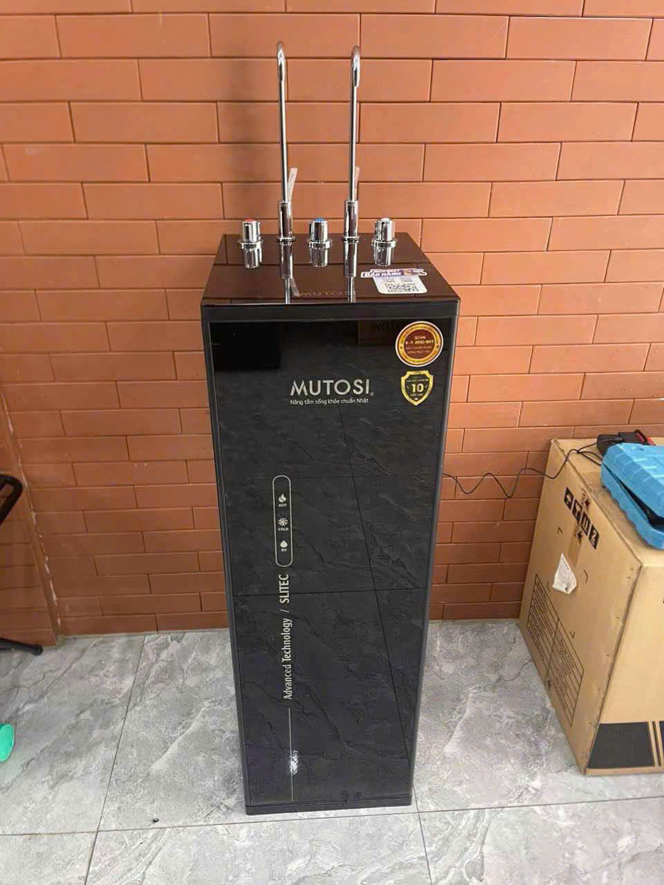 9ddf57007dace94e5dfc5392937300d9752aa401-4