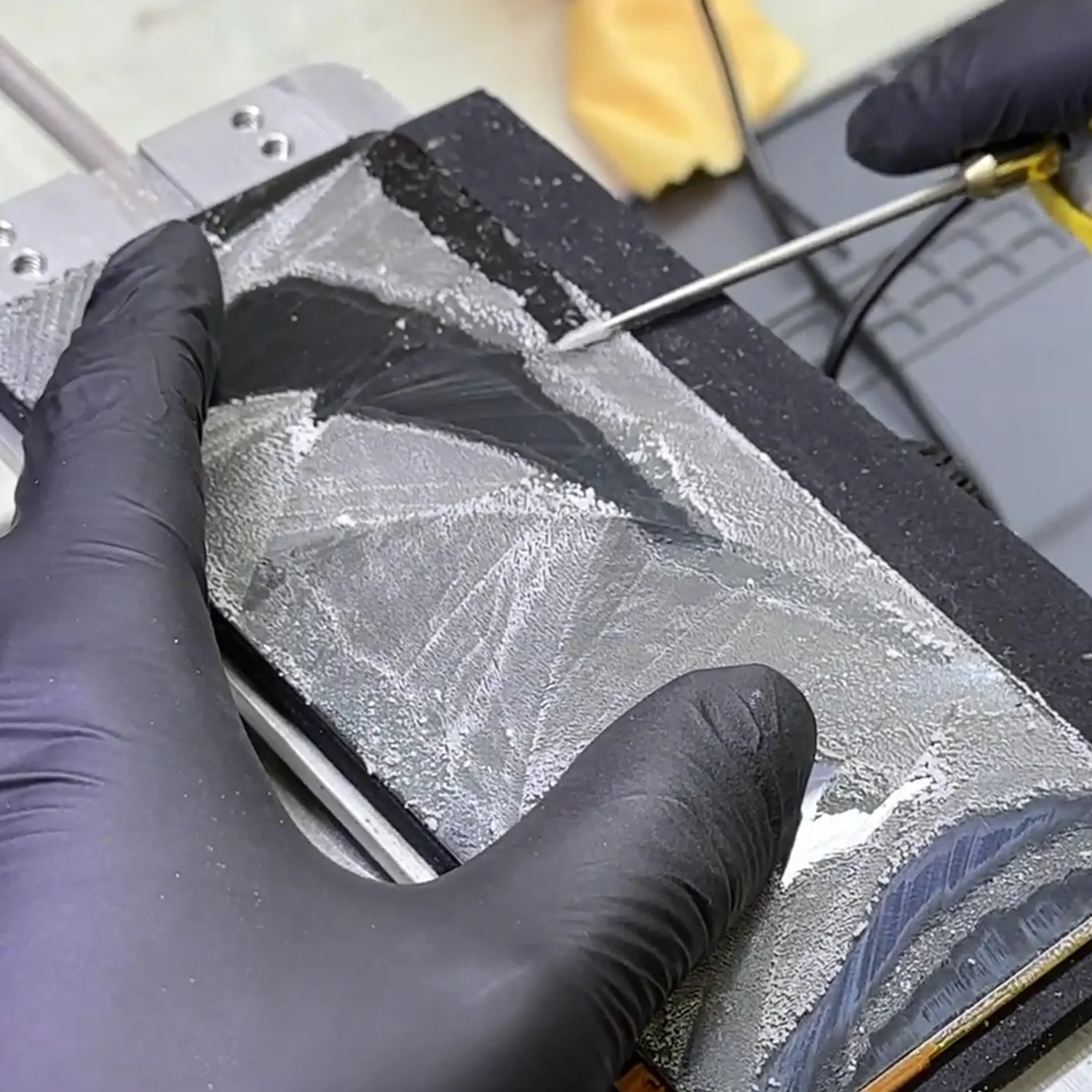 ep-kinh-samsung-galaxy-s20-fe-slide4