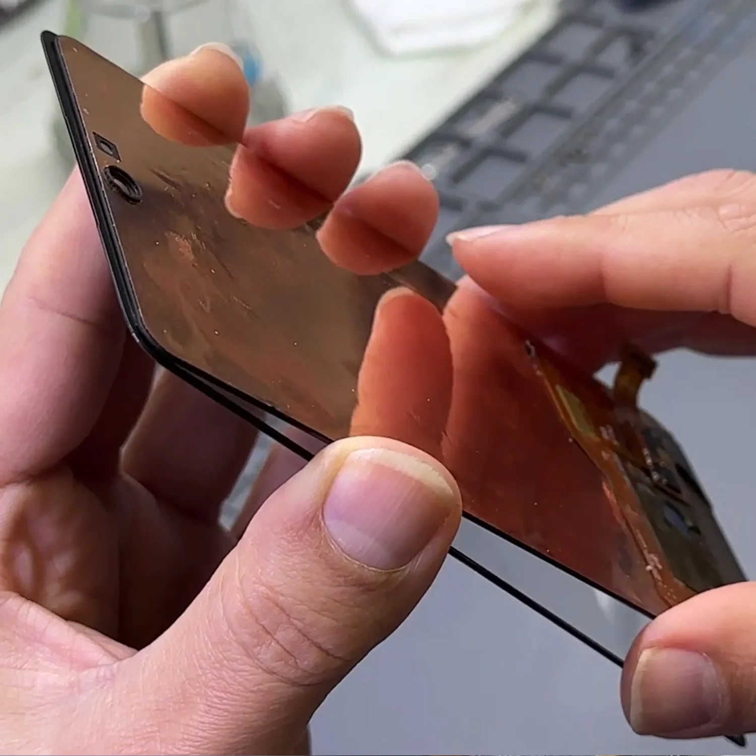 ep-kinh-samsung-galaxy-s20-fe-slide5