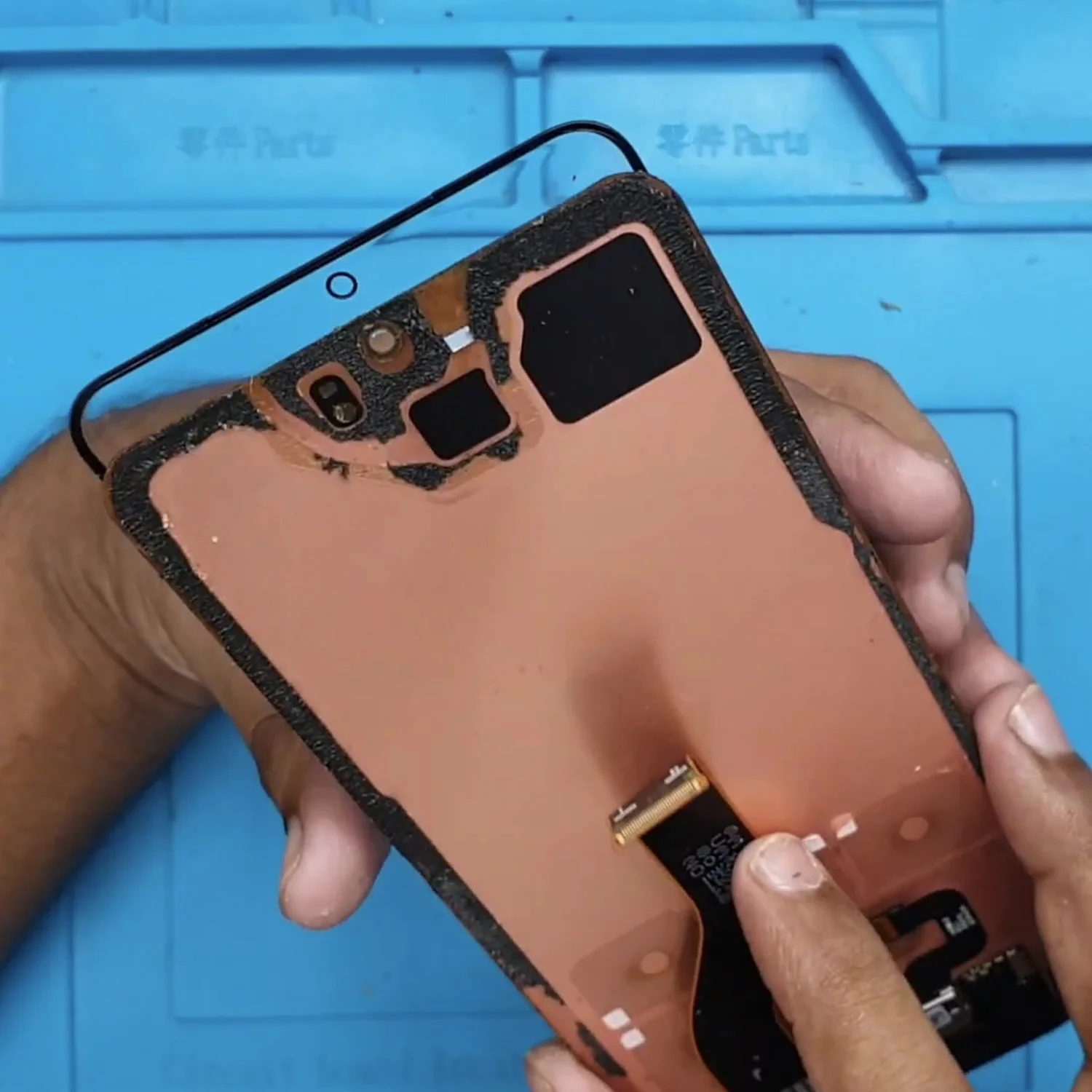 ep-kinh-samsung-galaxy-s20-plus-slide5