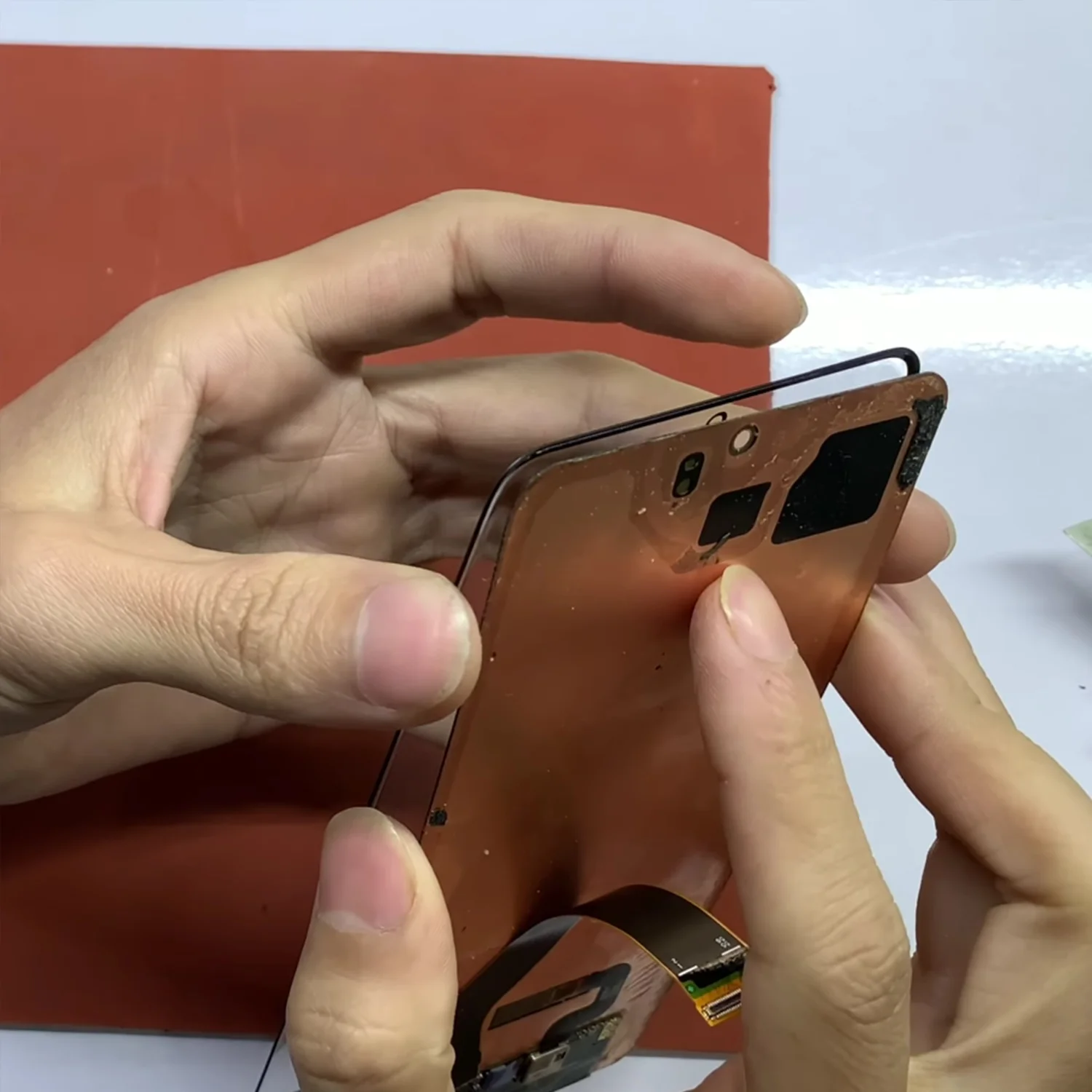 ep-kinh-samsung-galaxy-s20-slide4