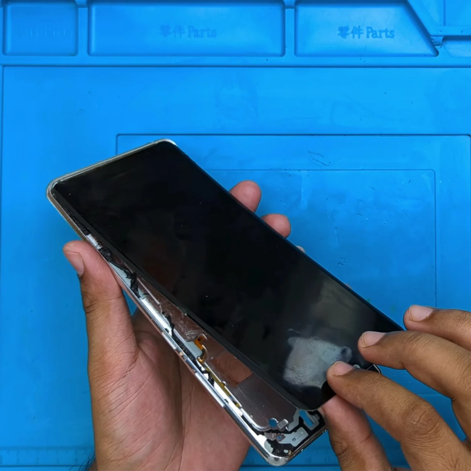 ep-kinh-samsung-galaxy-s21-ultra-slide1