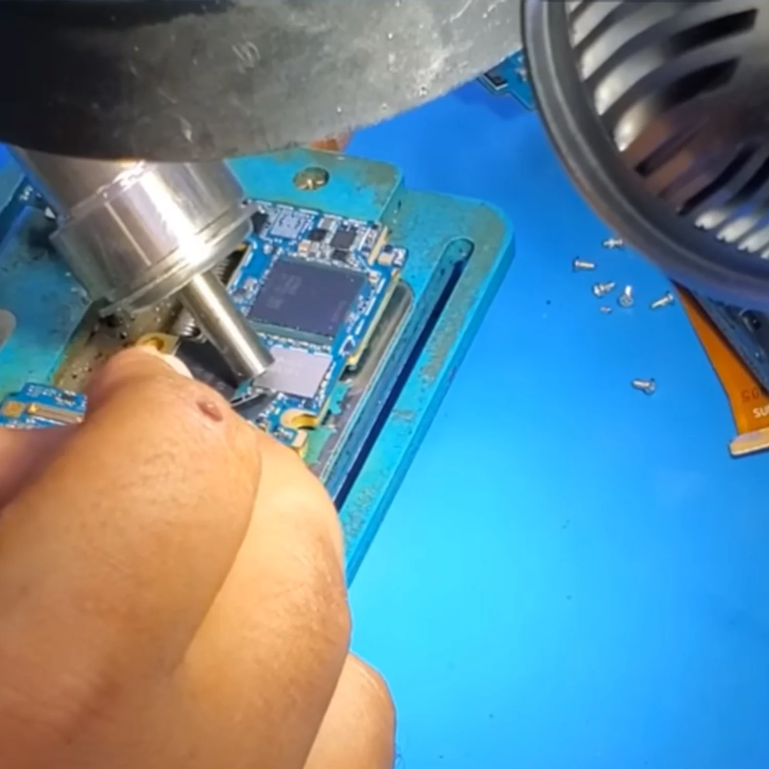 sua-nguon-samsung-galaxy-s21-plus-slide4