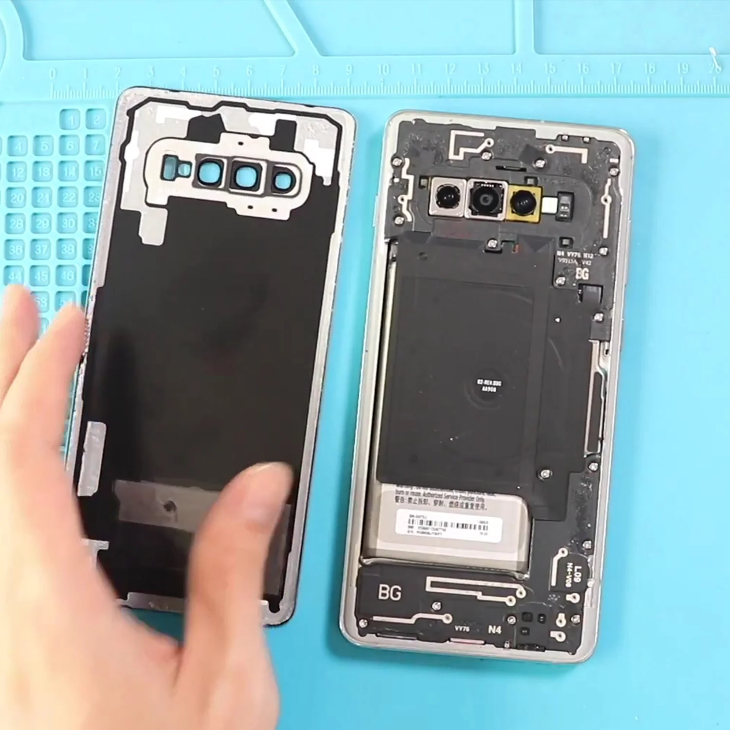 thay-camera-samsung-galaxy-s10-plus-slide2