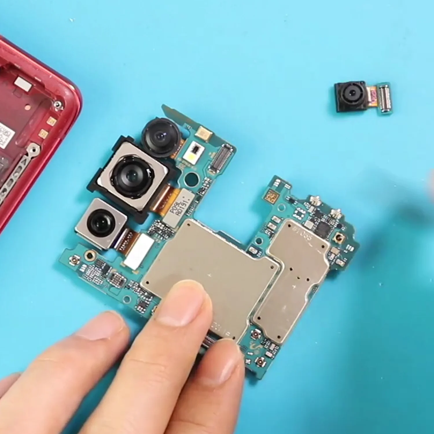 thay-camera-samsung-galaxy-s20-fe-slide4