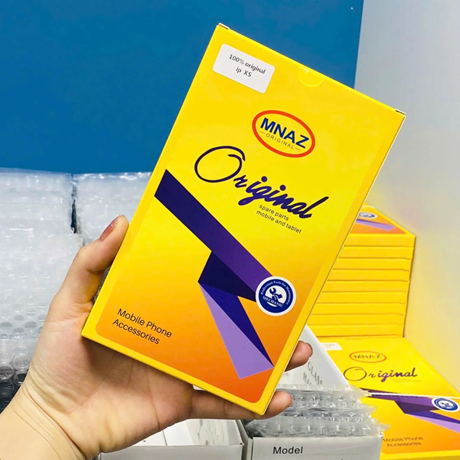 thay-man-hinh-iphone-13-pro-max-chinh-hang-2