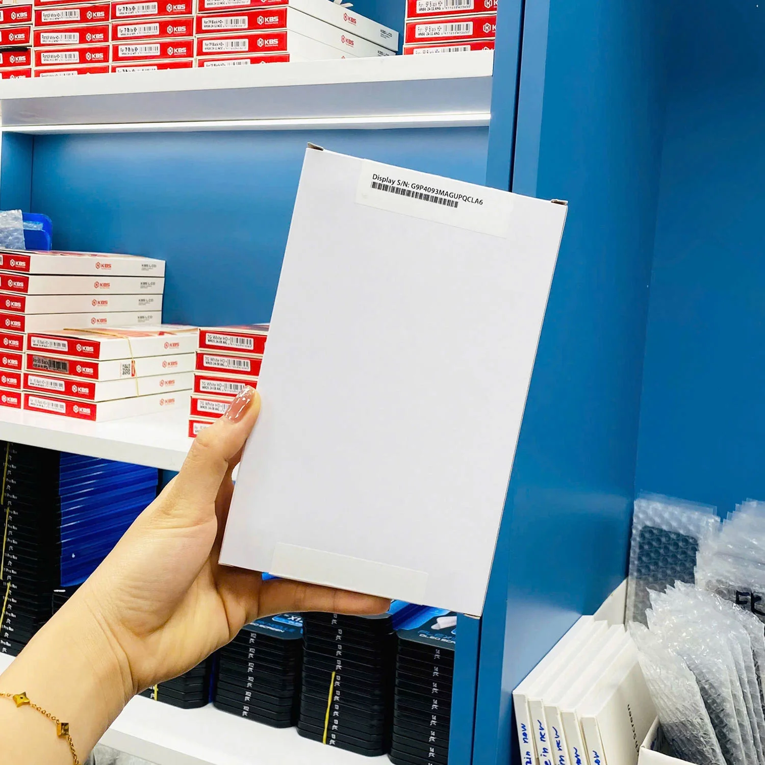 thay-man-hinh-iphone-13-pro-max-chinh-hang-3