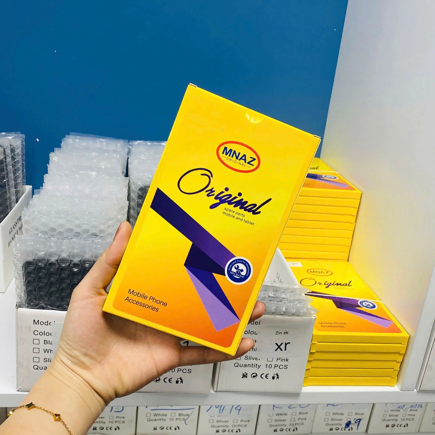 thay-man-hinh-iphone-14-pro-max-chinh-hang-2