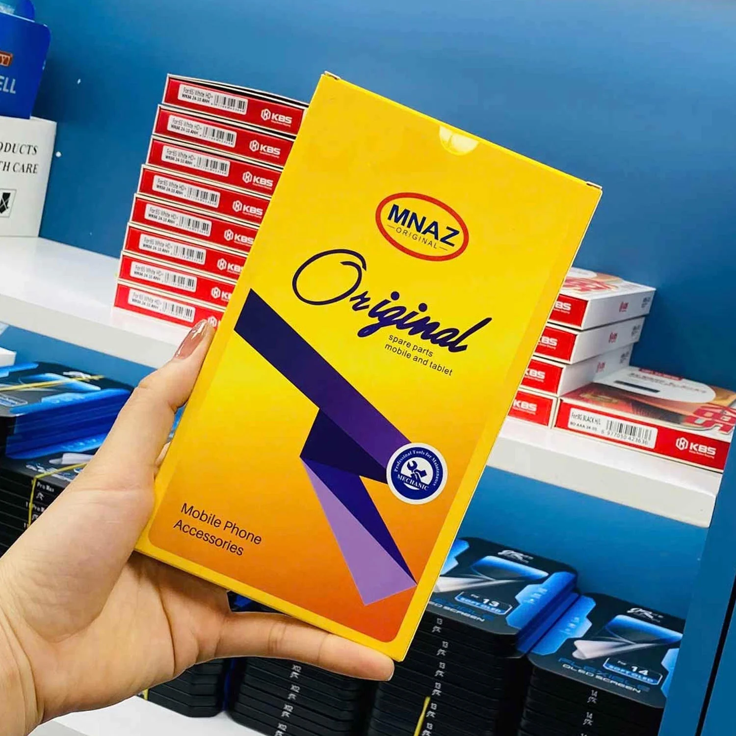 thay-man-hinh-iphone-15-plus-chinh-hang-2