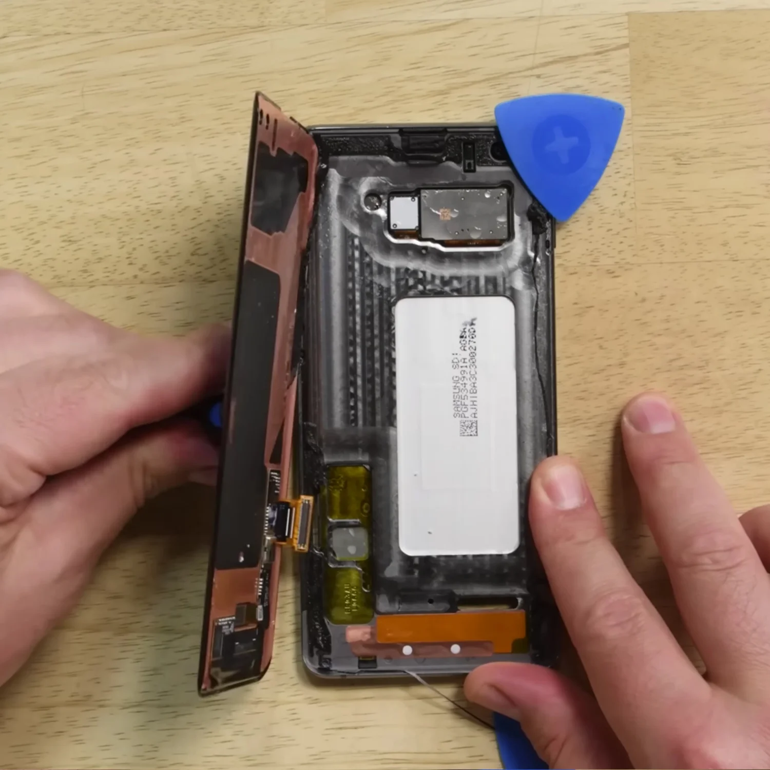 thay-man-hinh-samsung-galaxy-s10-slide3