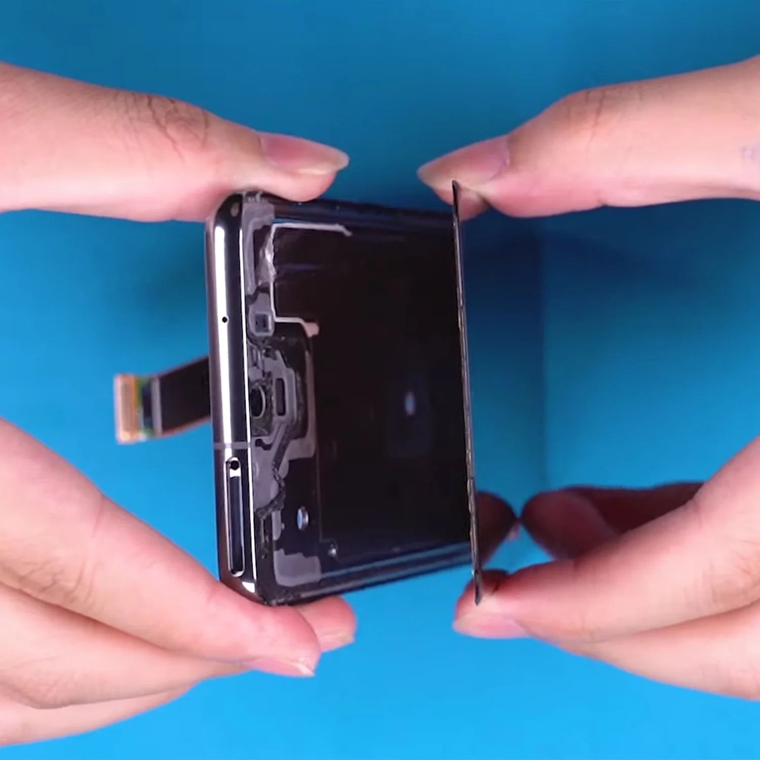 thay-man-hinh-samsung-galaxy-s20-slide2